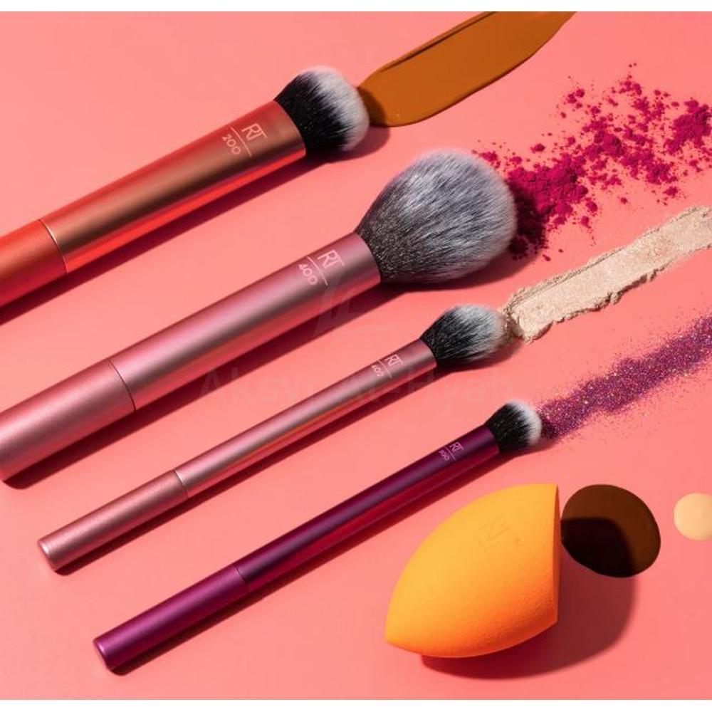 RT FACE+EYE+CHEEK EVERYDAY ESSENTIAL BRUSH SET #01786