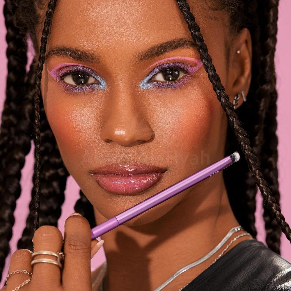 RT FACE+EYE+CHEEK EVERYDAY ESSENTIAL BRUSH SET #1991 4