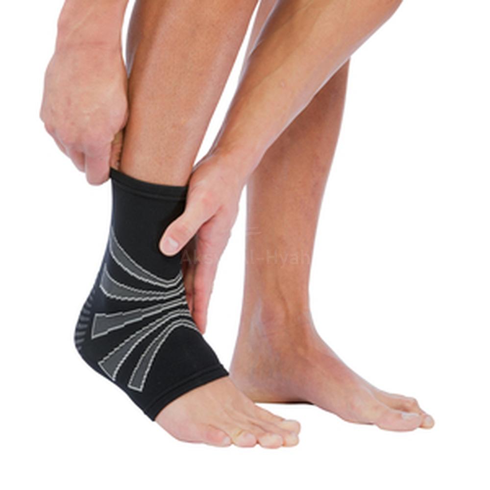 MUELLER OMNIFORCE A-100 ANKLE SUPPORT MEDIUM #44302 2